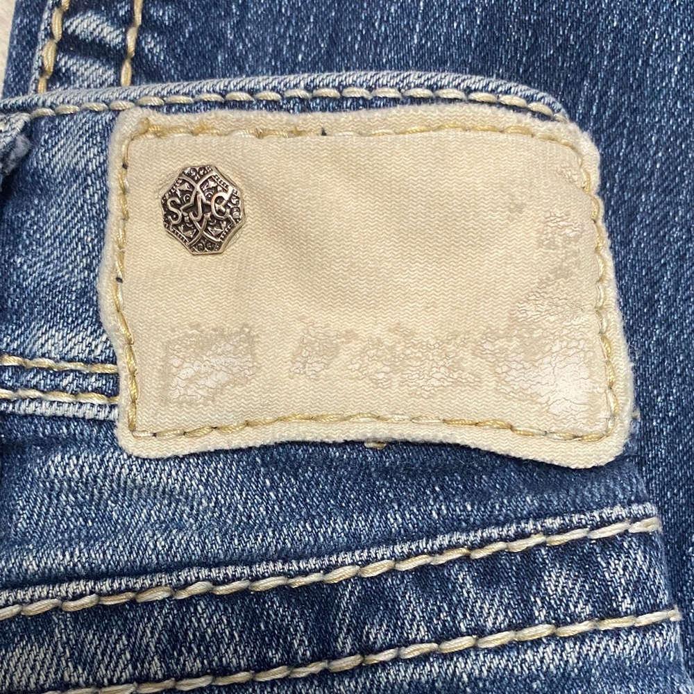 Silver Suki Classic Boot Cut Blue Jeans - Picture 3 of 10